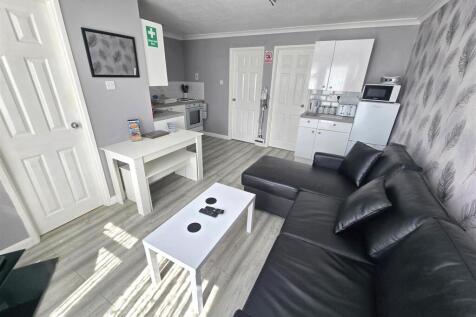 Lounge/Kitchen