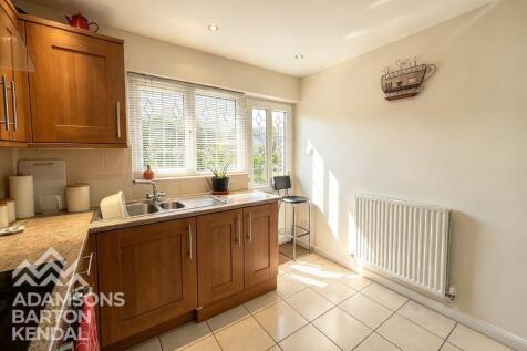 Crowshaw Drive, Rochdale photo 4