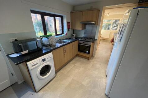 Room 1, Queen Edith's Way, CB1 photo 3