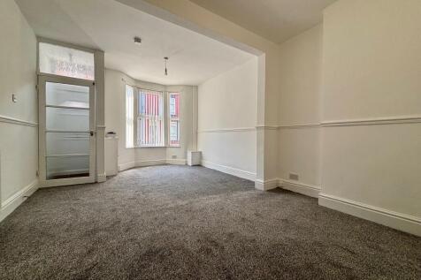 Southgate Road, Old Swan photo 3