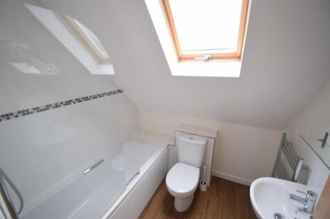 Olivia Close, Corfe Mullen, Wimborne photo 5