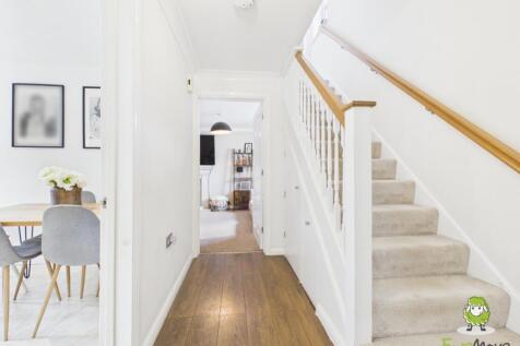 EweMove Estate Agent Basingstoke