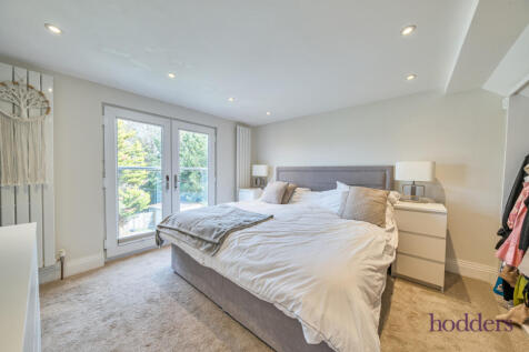 0ad652b6-c145-447...