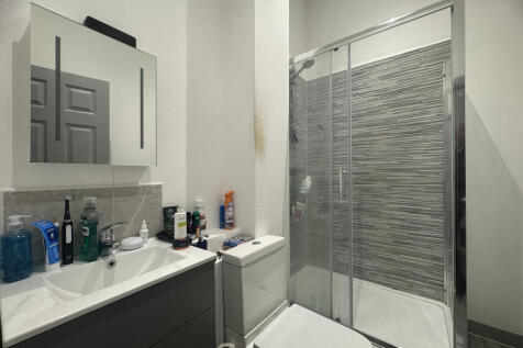 Shower/WC