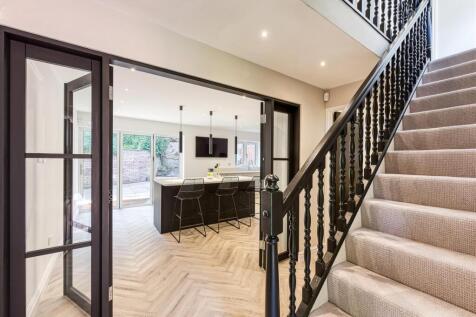 34 Ormes Lane-hall1.jpg