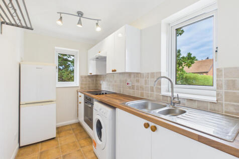Lower Earley, Elford Close, READING, RG6 4EG photo 3
