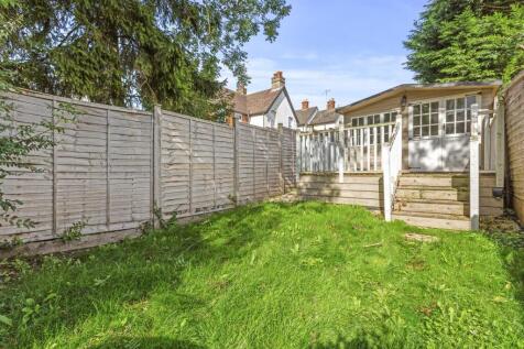 27 Pinions Road, HP13 7AS-13.jpg