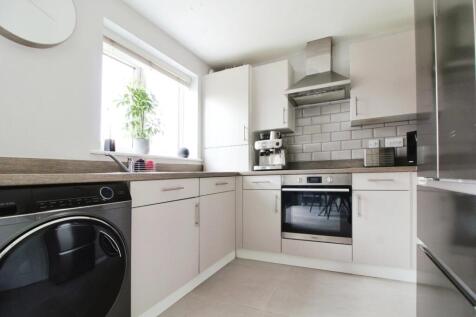 Lime Tree Close, Castleford, West Yorkshire, WF10 photo 3