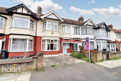 Ilford, IG2 - property photo