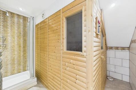 Separate Shower &amp; Sauna