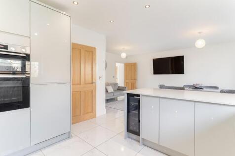 Dining Kitchen - E.jpg