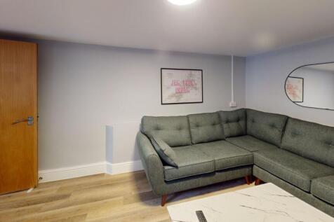 Flat 1, 1B, 18, Avenue Road TR114AZ photo 2