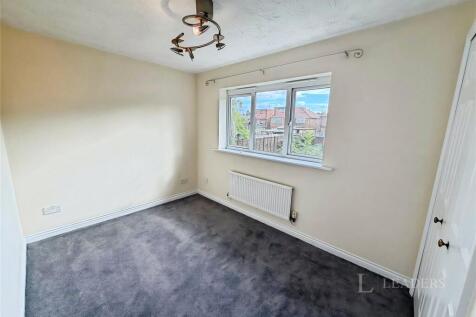 Villiers Close, Luton, Bedfordshire, LU4 photo 4