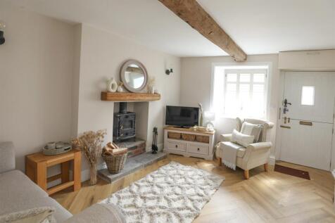63 Totties, Holmfirth HD9 photo 2