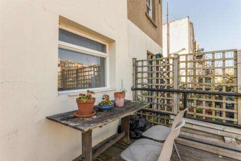 Flat 3, 66 Lansdowne Place-17.jpg