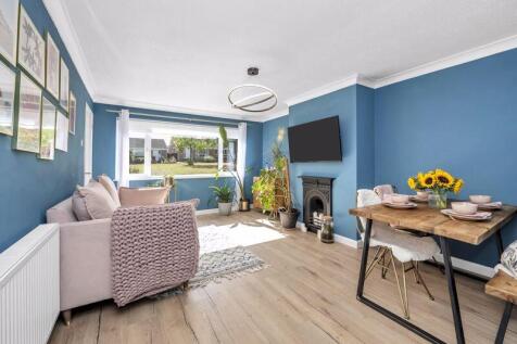 Sitting/Dining Room