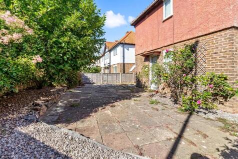 12 Angola Road-014.jpg