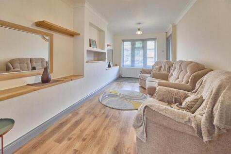 Lounge to Front