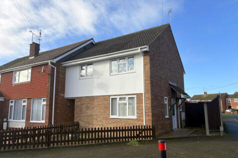 3 Bedroom End Terrace House for Sale