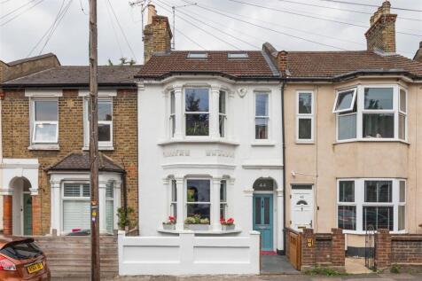 Spruce Hills Road, E17