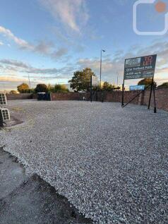 One Trafford Park- External