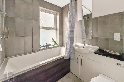 Photo 14-11-2025,...