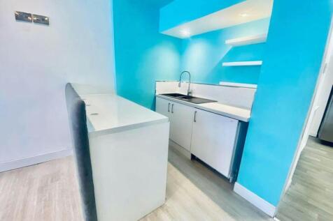 Office to rent Image 3