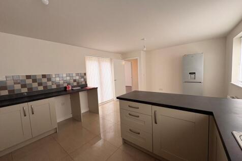 Aviary Road, M12 photo 4
