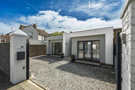 For Sale by Aspire Residential | Northcourt Road