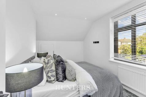 10 Manor Road (1).jpg