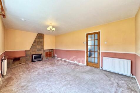Richmond Drive, Linwood lounge pic