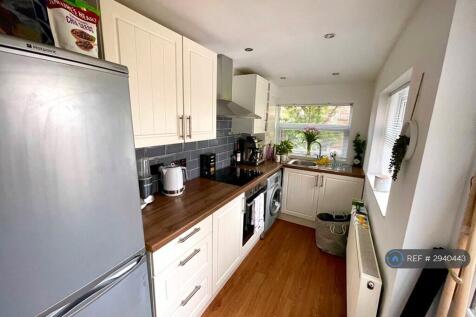Prince Edward Avenue, Denton, Manchester, M34 photo 5