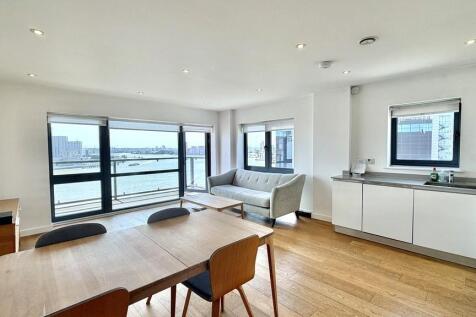 Two Bedrooms for sale near Canary Wharf