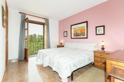 VILLA FOR SALE IN THE COUNTRYSIDE 