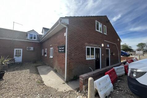 4 clive court fro...