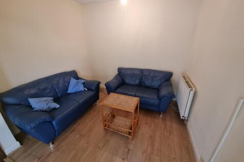 18 Swadling Street, Leamington Spa photo 3