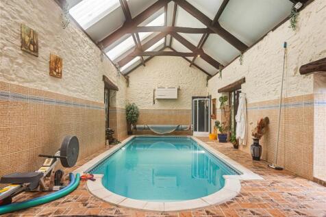 Poolhouse