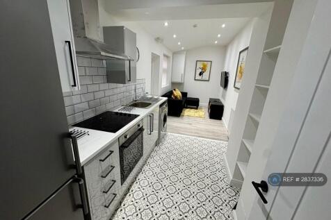 Kitchen / Lounge
