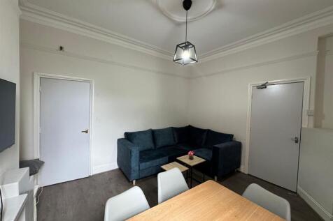 6-bed house on 221 Crookesmoor Road, Crookesmoor, £2,912/mo