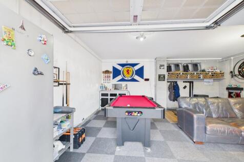 CAM03185G0-PR0127-STILL036