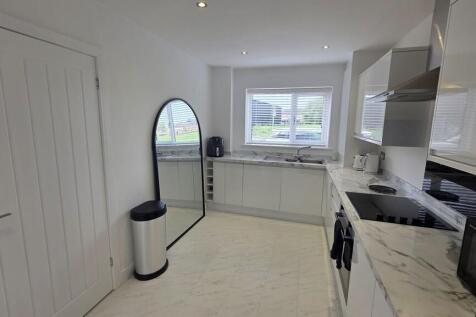 George Street, Heywood, OL10 4PW photo 3