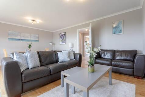 Living Room.jpg