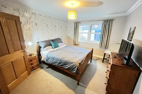 Ground Floor Master Bedroom