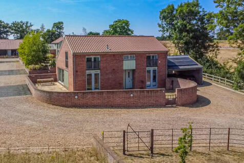 3 Bedroom Link Detached for Sale