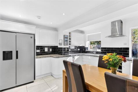 Juniper, Bracknell, Berkshire, RG12. 2 bedroom terraced house for sale