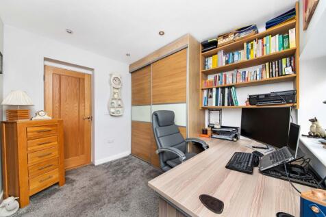 BEDROOM FOUR / HOME OFFICE