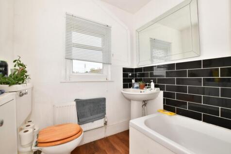 North Grove Road Hawkhurst TN18 photo 4
