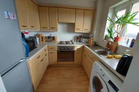 Spacious Two Bedroom Flat to rent in Edmonton.