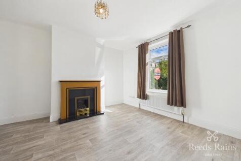 Cambridge Street, Heckmondwike, West Yorkshire, WF16 photo 3