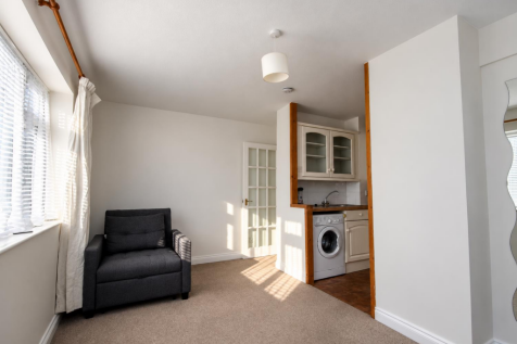 CHURCH ROAD, BOOKHAM, KT23 photo 3